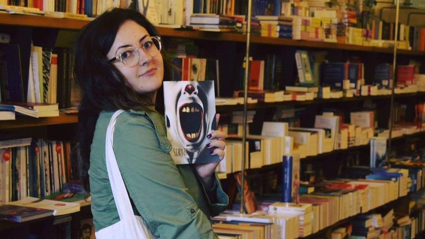 O zi din viața unei dependente de citit, Anca Zaharia – editor, traducător, librar
