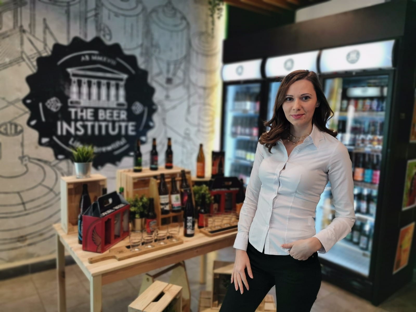 Cum au lăsat două profesoare catedra pentru a fonda cel mai mare business cu bere artizanală românească: aventura The Beer Institute