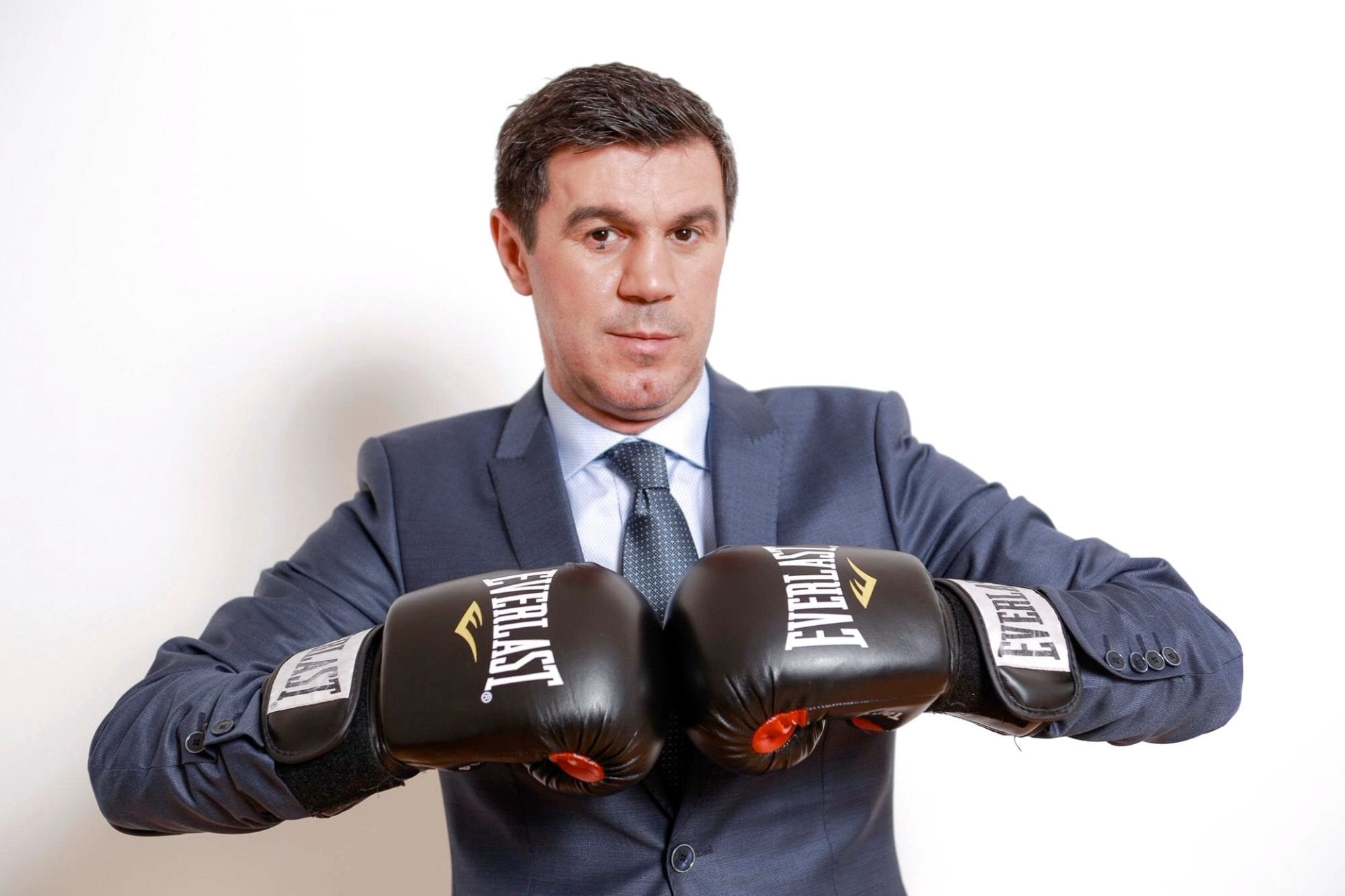 Povestea unui campion: Mihai Leu, de la ringul de box, fugar din România comunistă, până la campion național la raliuri și luptătorul cu cancerul