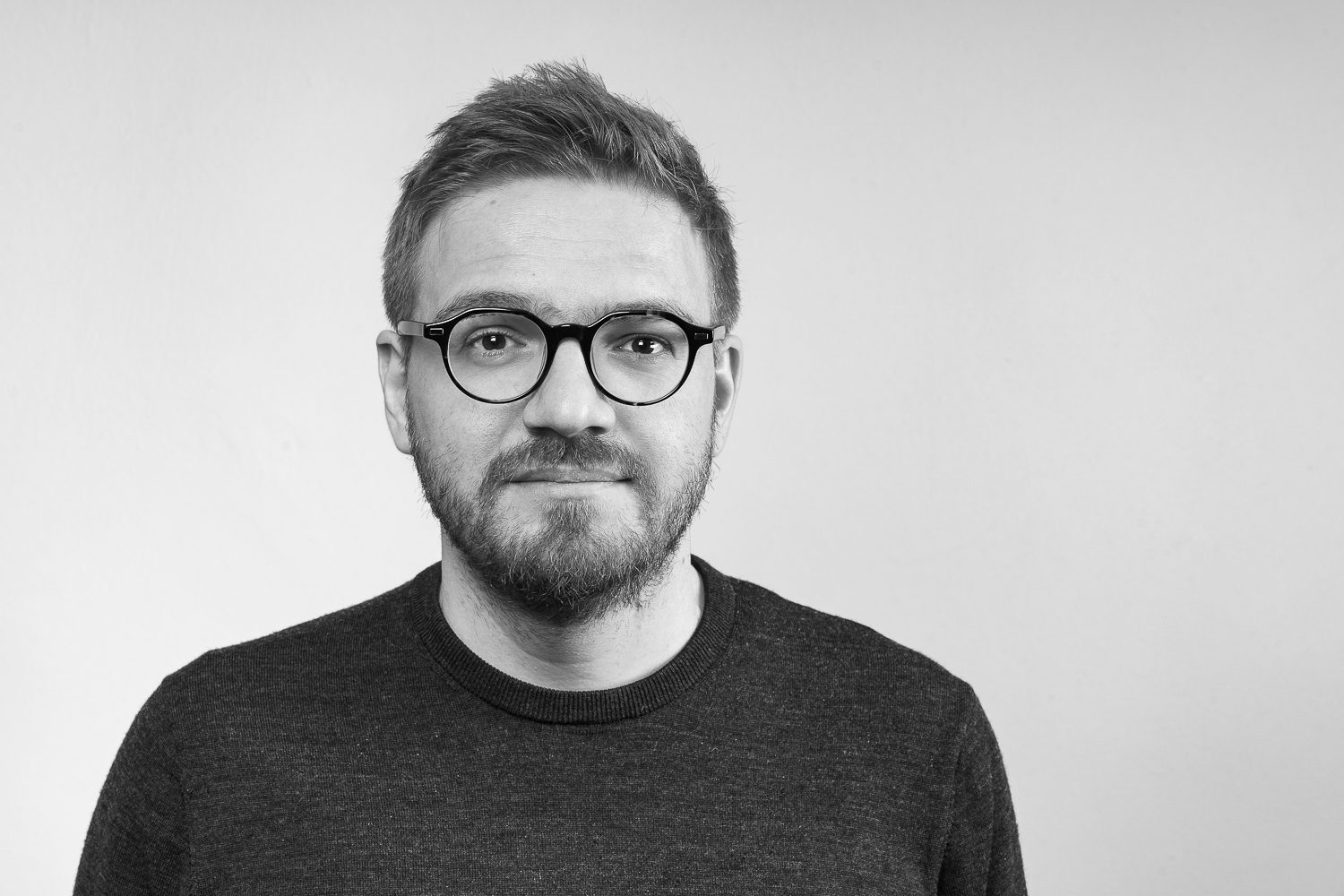 Cristi Lupșa, editor DOR și fondator The Power of Storytelling, și povestea reinventării unui elev tocilar într-un antreprenor media