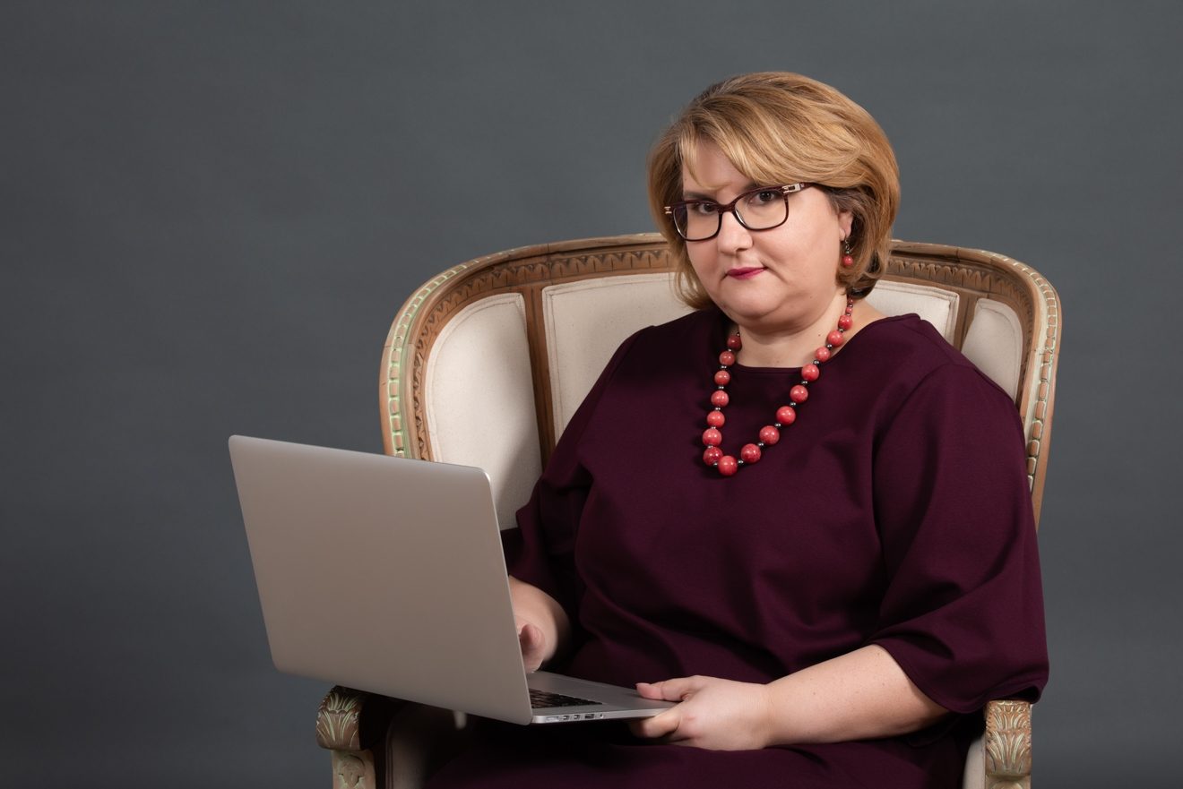 Ce spun astrele despre criza provocată de Coronavirus? Când o vom depăși și cu ce pagube? Și care este povestea astrologului psiholog Mădălina Groșeanu?
