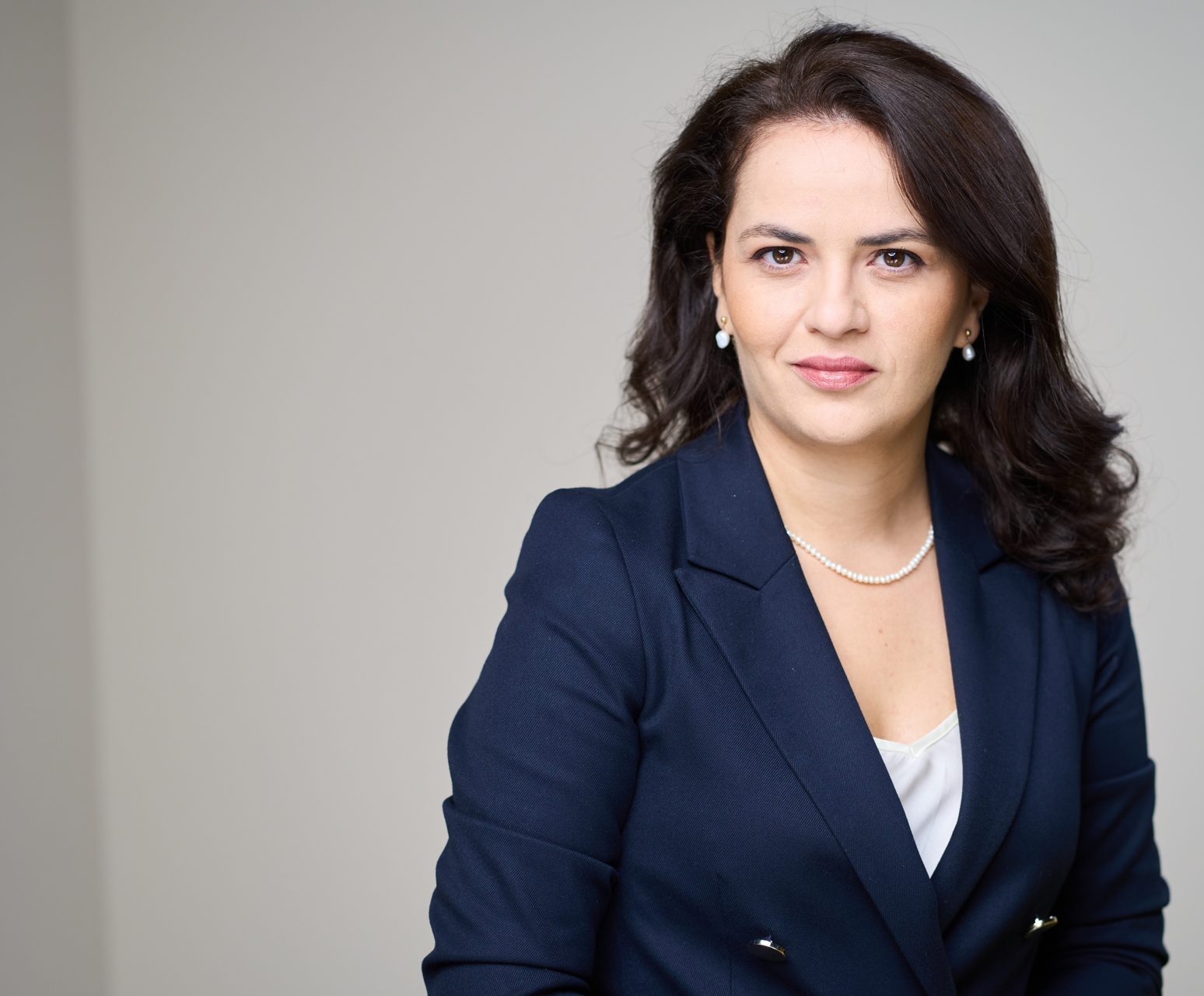 Drumul Andrei Ion de la un job part-time și un vis la o carieră de 20 de ani în private banking, responsabilă acum și de coordonarea Direcției de Planificare Financiară Personală în Raiffeisen Bank