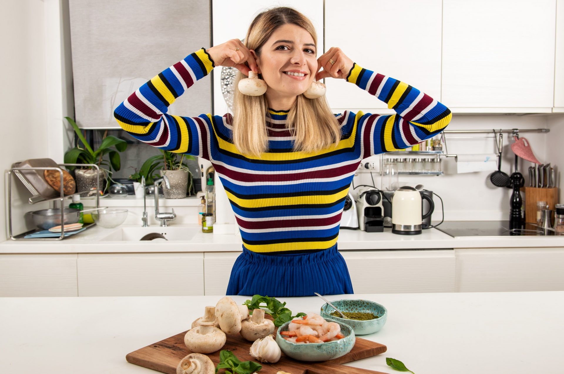 De la caiac de performanță, cercetaș ori voluntar până la fotografie de fashion și food porn, iată povestea unui stilist culinar, Alina Dragne