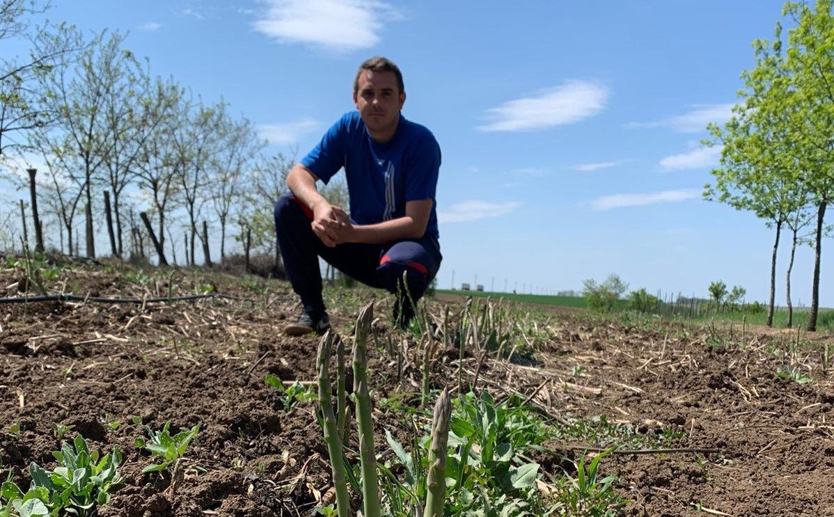 Marius Ilie, fermierul oltean care a dat prazul pe sparanghel și Italia pe România