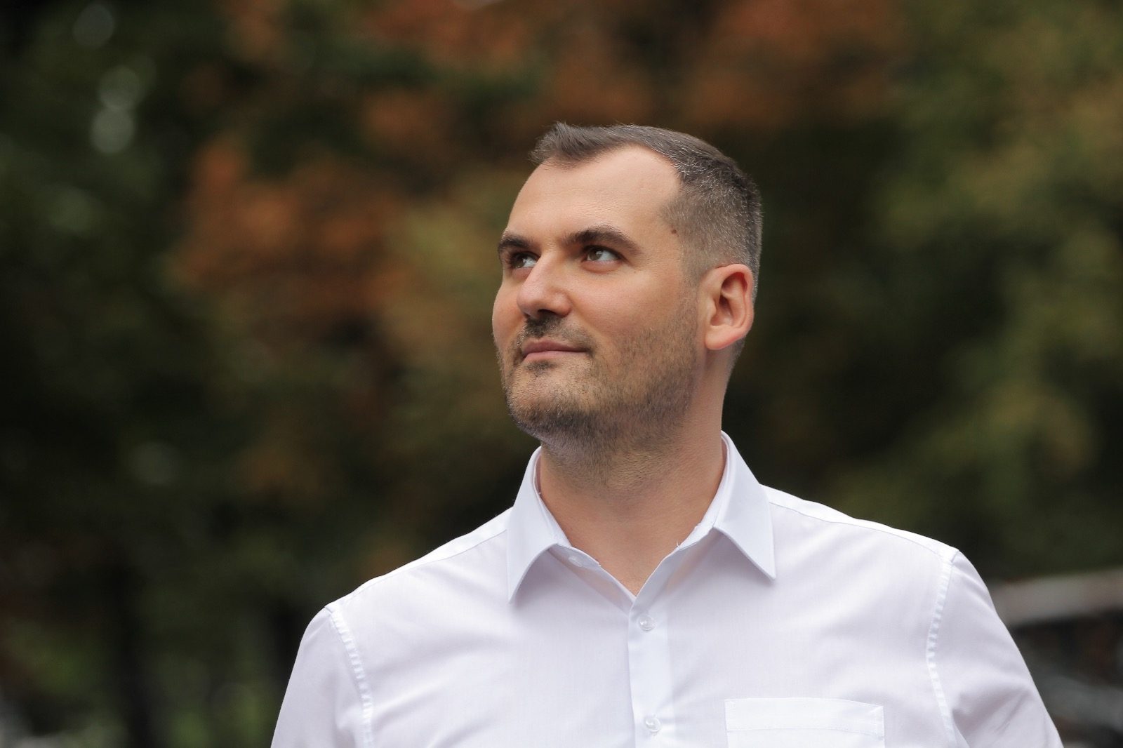 Lucian Judele, asistentul medical ce i-a tratat șapte ani pe italieni la ei acasă și care vrea acum să adopte program de asistență medicală la domiciliu și în România. Și cum sună povestea voluntariatului pentru românii din Italia?