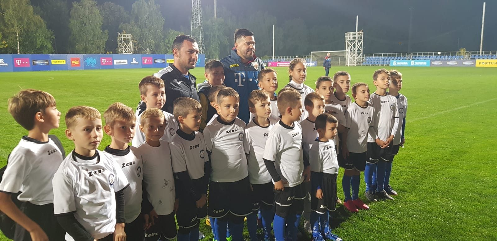 Ionuț Dumitrache, antrenorul de fotbal ce a renunțat la echipele mari din București pentru a oferi o șansă copiilor din Coșereni: „Bucuria mea va fi dacă văd un singur copil de aici că va juca în Liga I”