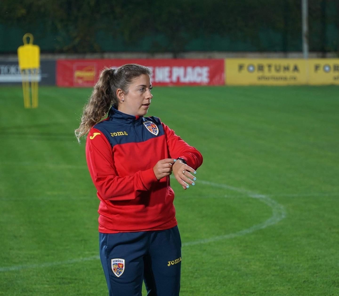 Irina Giurgiu, antrenoarea de fotbal feminin: „Visez să ajung la un turneu final cu echipa națională, iar în tribune să fie copiii mei, soțul și toți ai mei, de la Baia Mare”