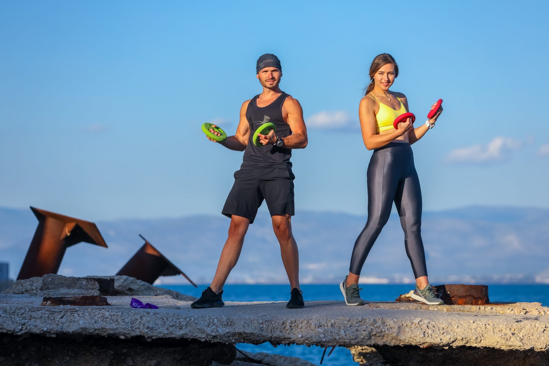 Yump, cea mai mare platformă online de sport pentru femei. Și povestea lui Dani, omul care a ajuns antrenor de fitness după ce ani de zile a avut probleme cu obezitatea. Cum arată viața sănătoasă trăită azi într-o autorulotă?