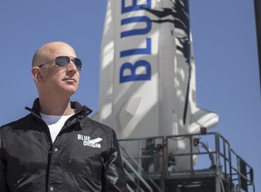 Jeff Bezos în spațiu