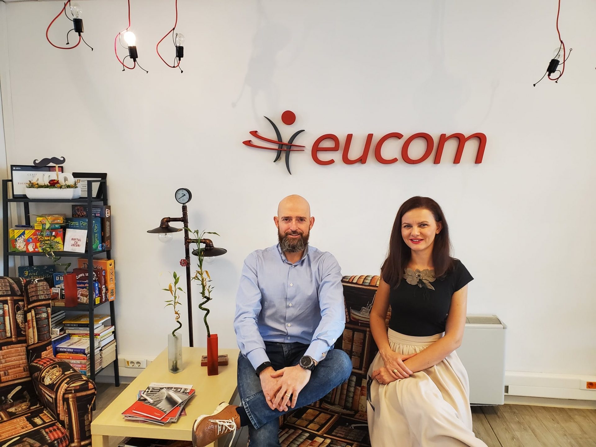 Delia Dragomir a transformat învățatul într-o plăcere – află cum a inventat, alături de soțul ei, cea mai interactivă și inedită metodă de a învăța o limbă străină