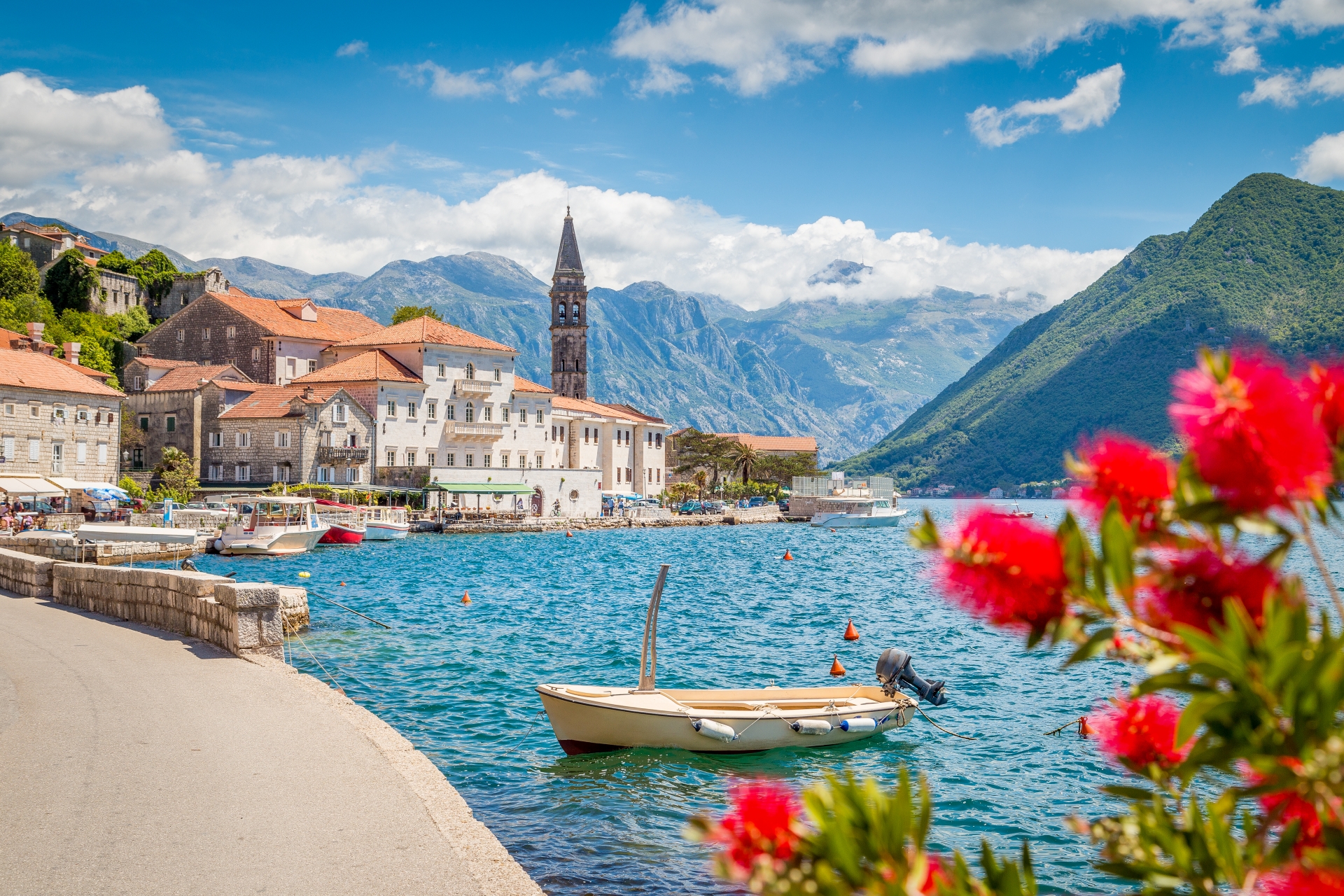 10 motive pentru care să vizitezi Muntenegru