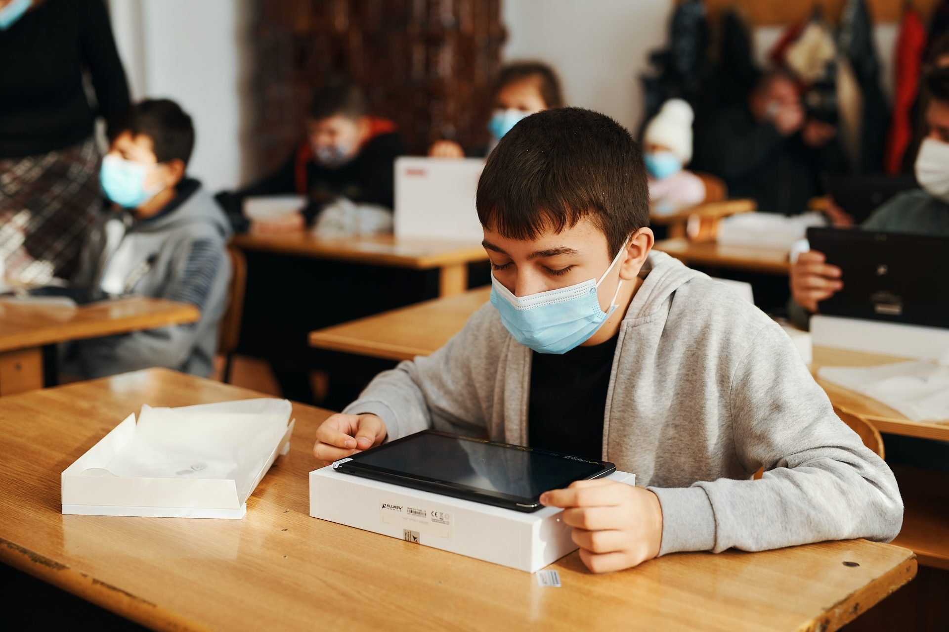 Matei Pavel, unul dintre antreprenorii care mobilizează comunitatea IT pentru cea mai interesantă provocare: șahul. Marii câștigători: copiii dintr-o comunitate vulnerabilă din județul Călărași