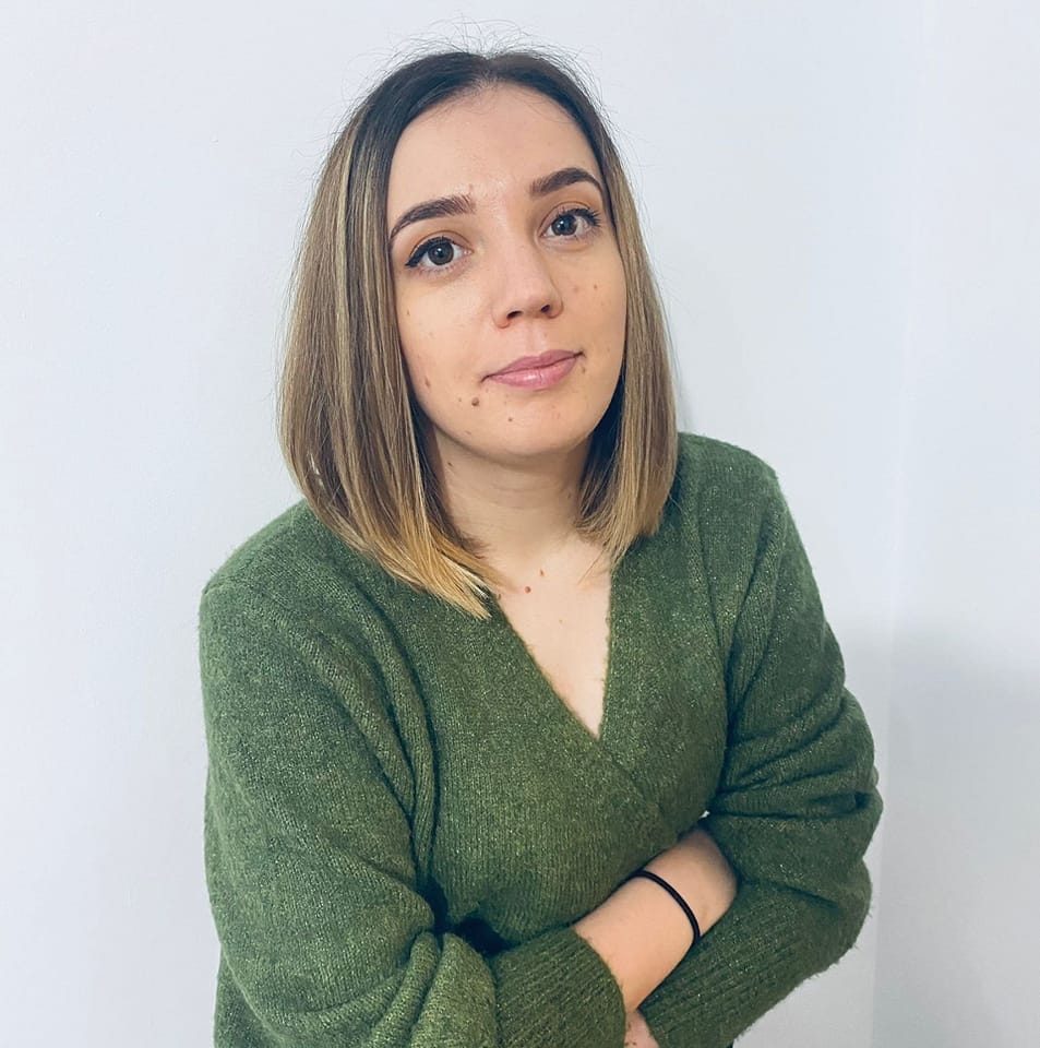 Andreea Anton, româncă stabilită în Edinburgh, Scoția: „cred că cea mai importantă lecție pe care mi-a adus-o plecarea a fost să mai renunț la vinovățiile de tot felul pe care le-am cărat ani la rând după mine”