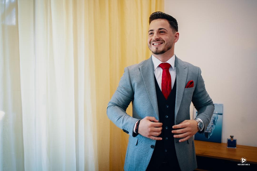Florin Rogojinaru, „băiatul cu filmele” de pe TikTok. Sau cum pasiunea pentru filme și o joacă începută în pandemie au transformat un tânăr economist într-un influencer de succes