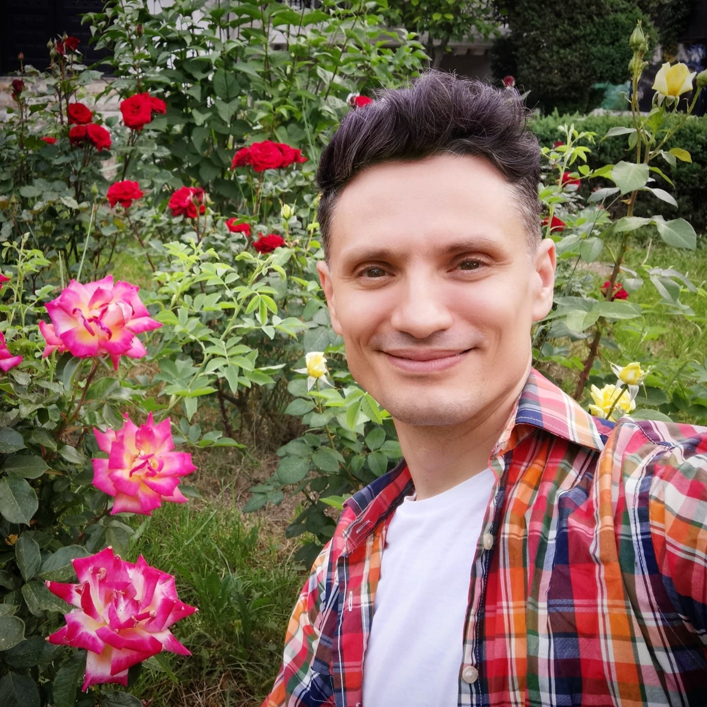 Marian Răducu, actor și învățător: „Am învățat cu copiii că întrebarea magică este: Cu ce pot fi de ajutor?”