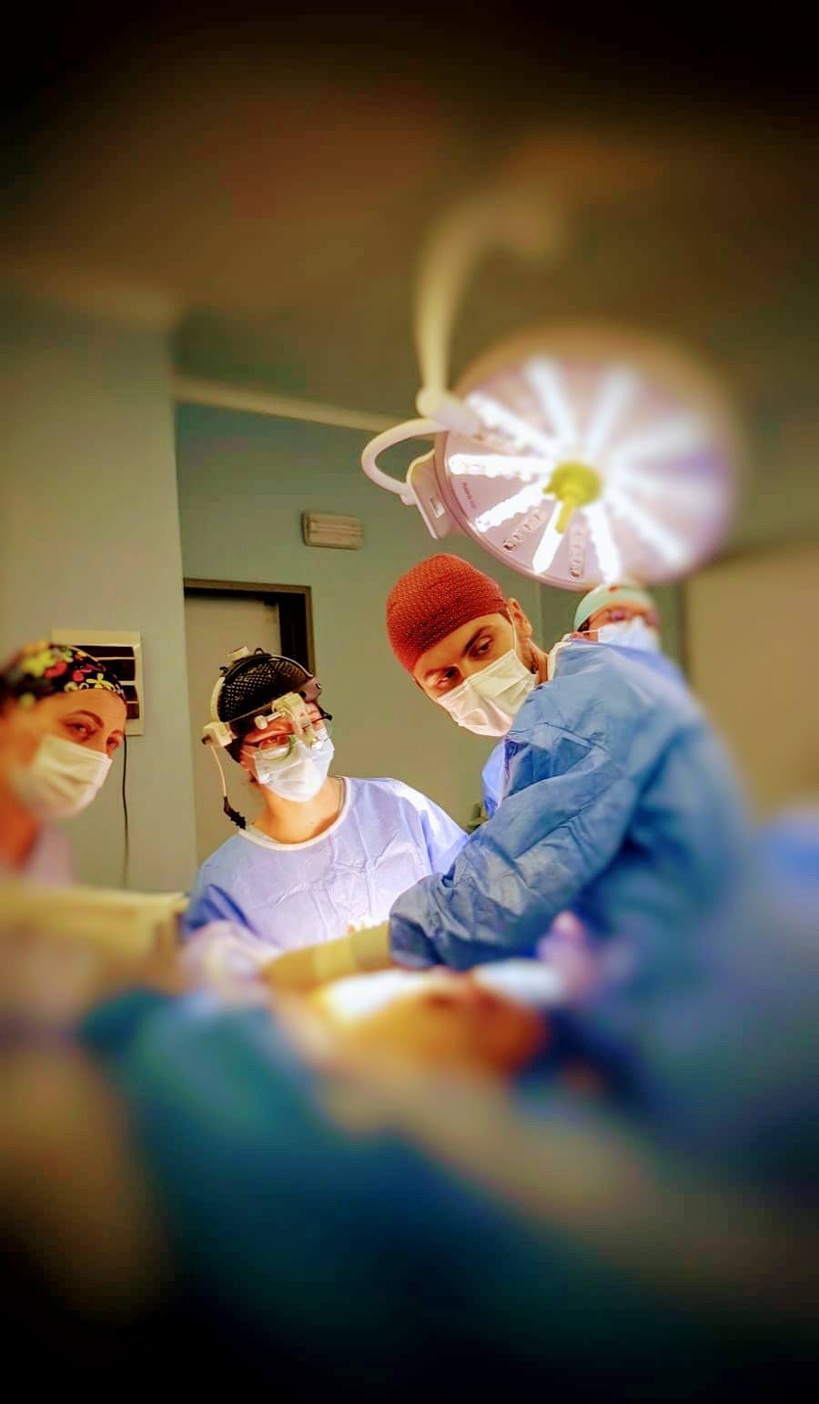Lucian și echipa în operație