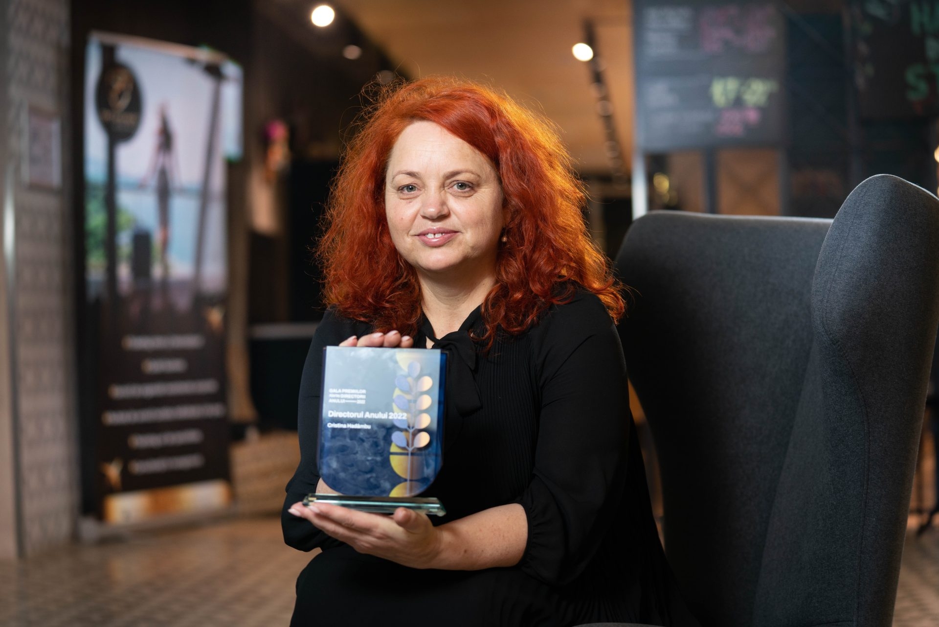 Cristina Hadâmbu, profa de română care în cinci ani a transformat un liceu tehnologic de la țară într-o școală ca în occident. Sau cum elevii din Ditrău au ajuns să facă practică în Portugalia sau Spania și să învețe într-o clădire nouă, în valoare de 800 de mii de euro, dotată cu cea mai nouă tehnologie