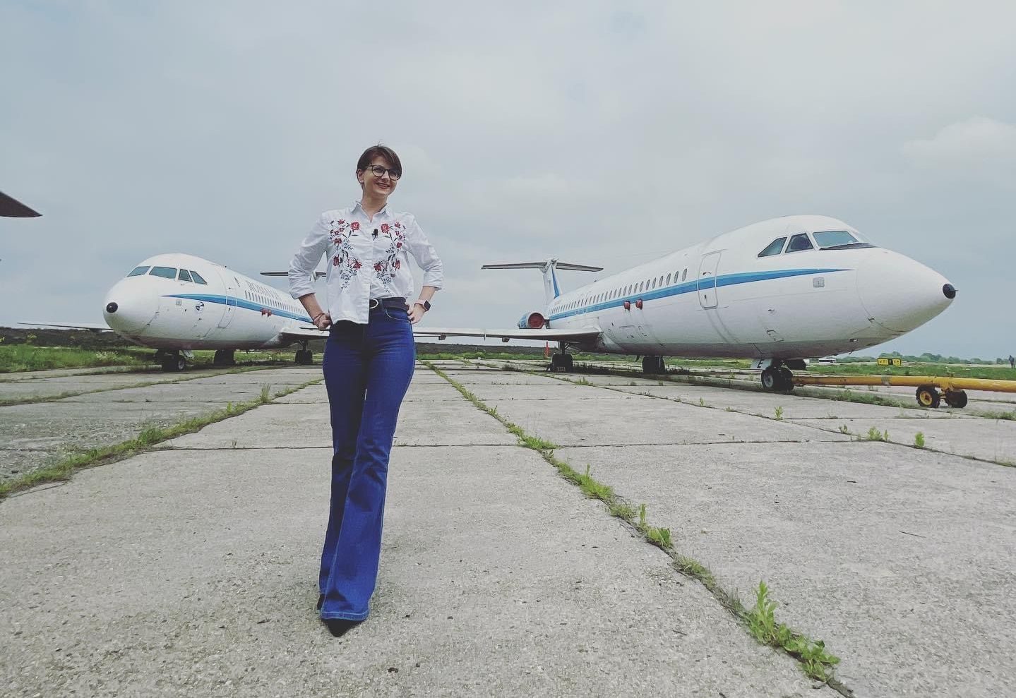 Cum poți vinde avioanele lui Băsescu și Ceaușescu? Alina Panico, manager de comunicare – casă de licitație: „Din Suedia, în America de Sud, din Spania în Japonia, toată lumea a auzit de noi!”