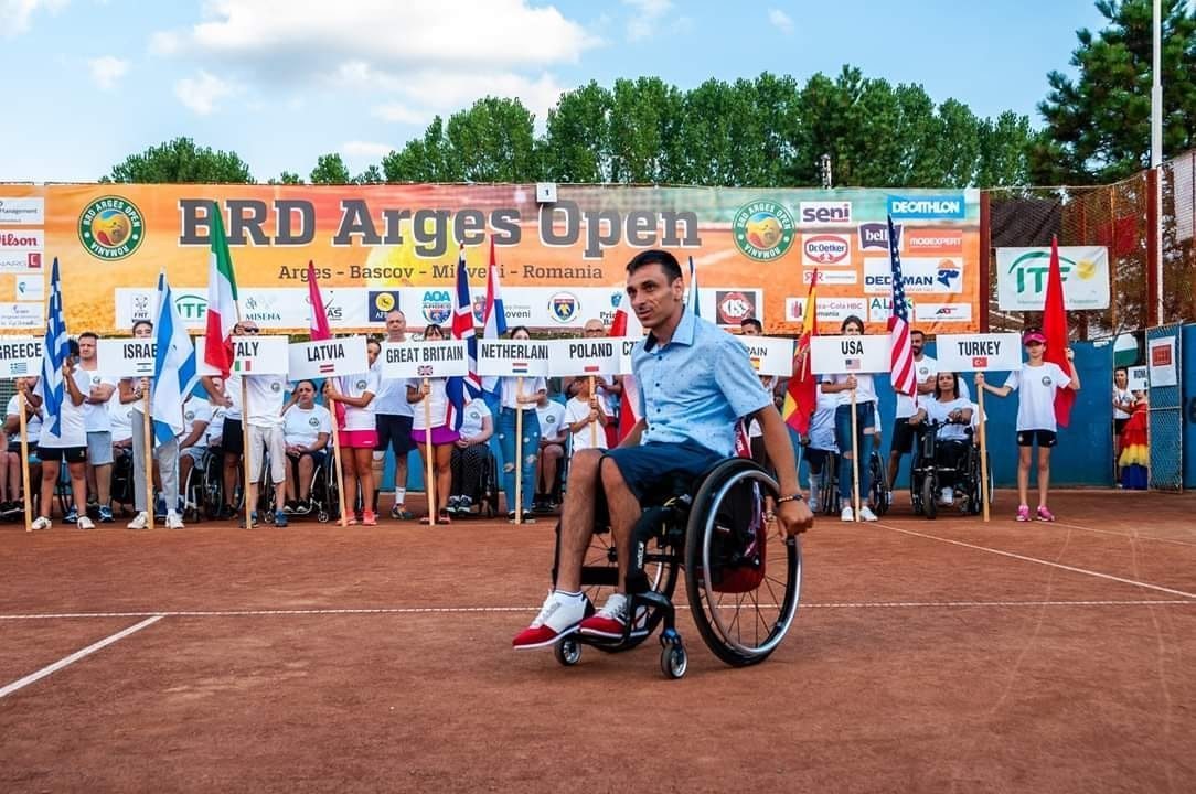 Un medic i-a furat speranțele, visurile și abilitatea de a mai merge pe propriile picioare, însă destinul i-a scris o nouă poveste: Flavian Alexandru Crăciun, campion internațional la tenis, în scaun rulant