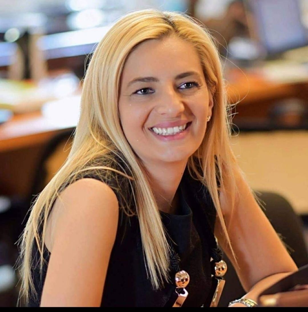 Georgiana Popovici, profa care a făcut un business din meditațiile elevilor. Cu matematica a doua biblie, azi pregătește cei mai buni elevi pentru a susține examene în străinătate