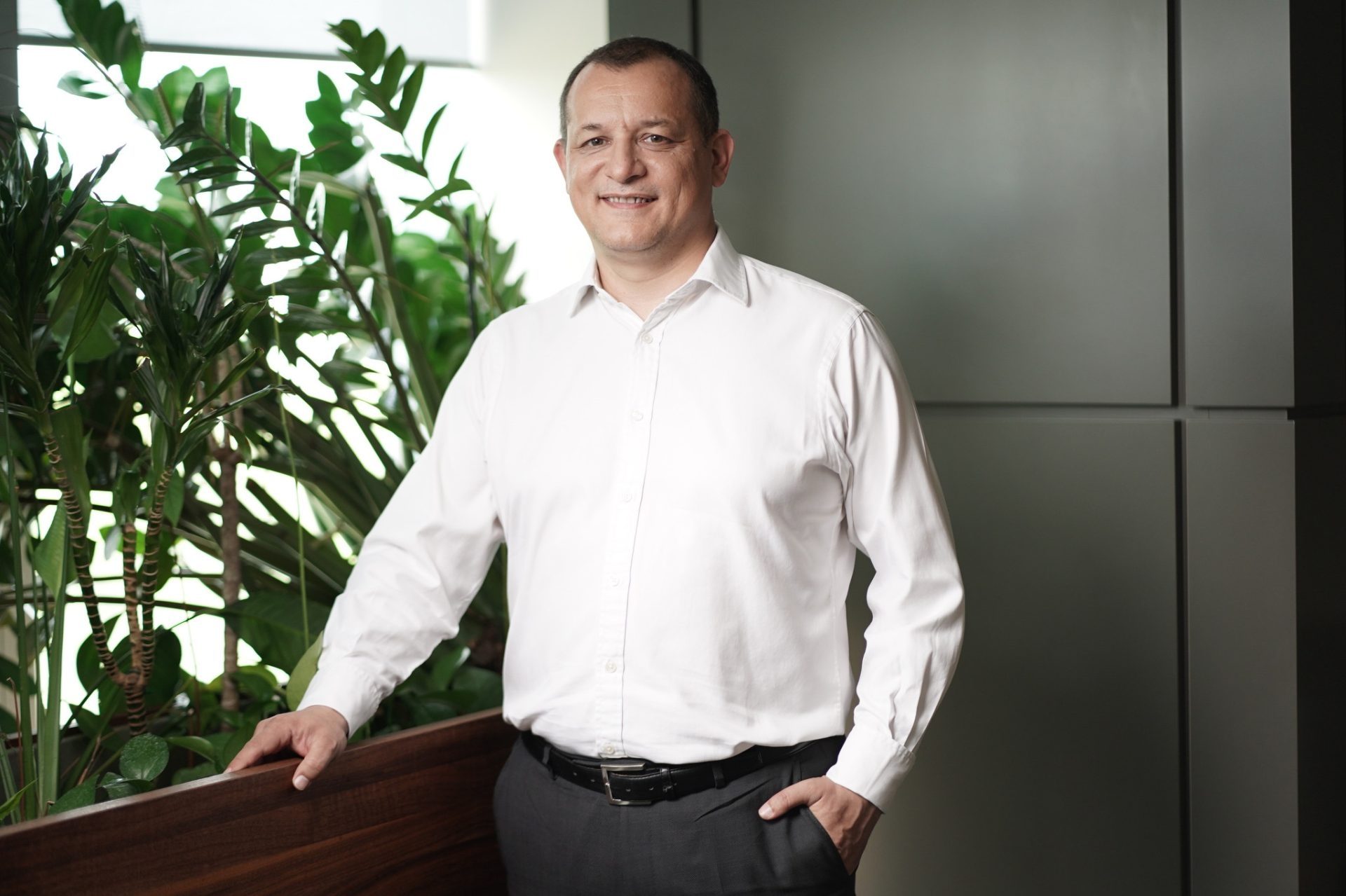 Raiffeisen Bank și David Popovici fac echipă. Un dialog inspirat cu Vice-Președintele Cristian Sporiș: „Sunt optimist că România va fi un loc mai bun în următorii 5-10 ani”