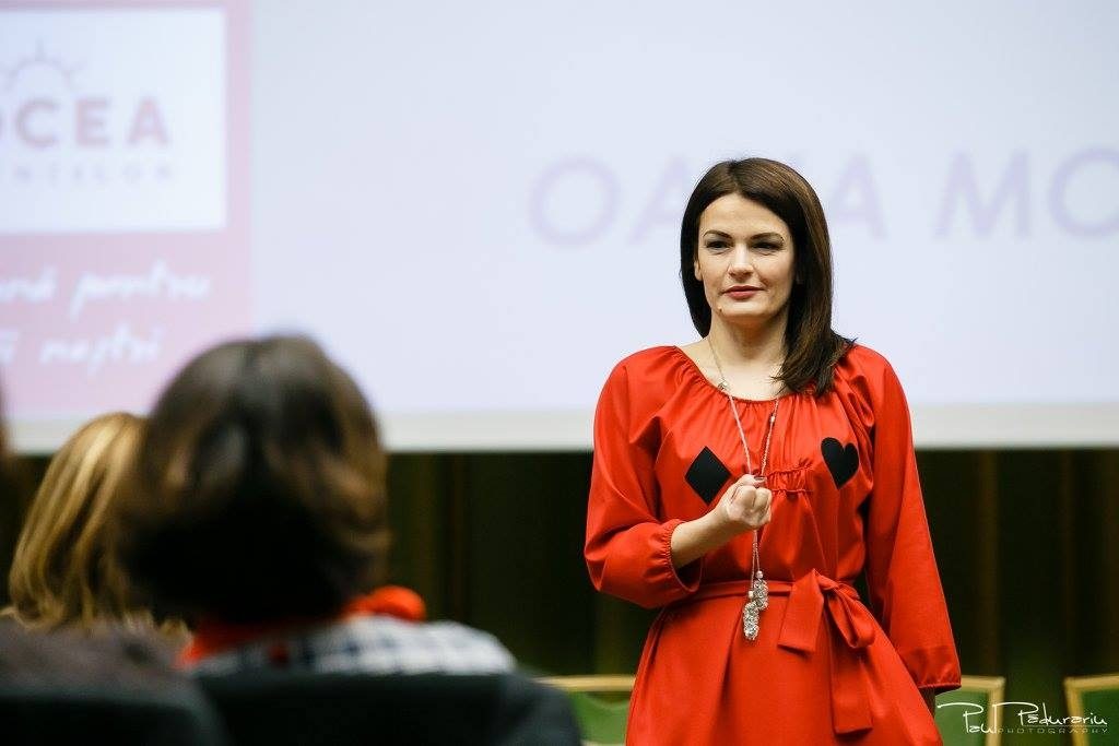 Putem să mai salvăm școala românească? O voce puternică, o femeie determinată, Oana Moraru despre problemele și viitorul sistemului de învățământ