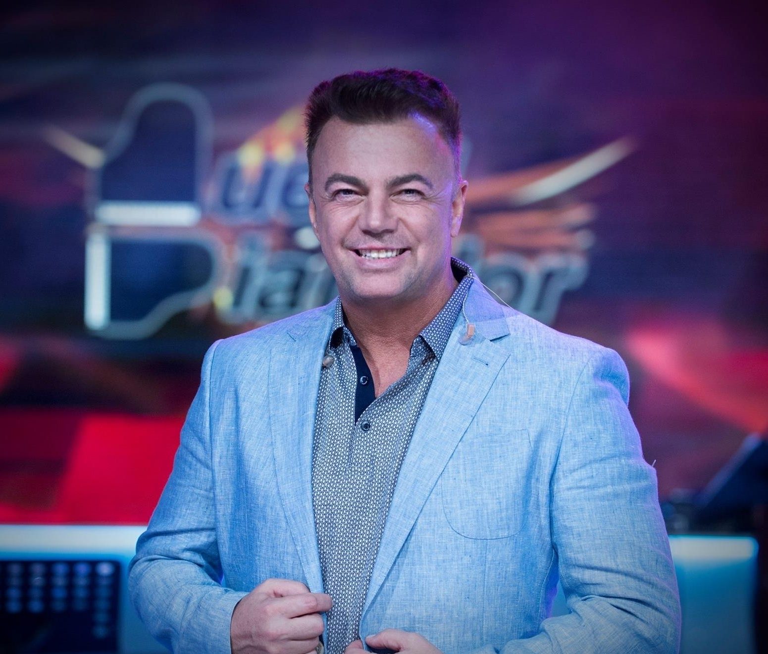Legătura dintre Adrian Enache și Mihaela Runceanu, o poveste emoționantă care ar fi putut opri o crimă. Controversele din viața sentimentală a cântărețului, pasiunea sa pentru fotbal, relația cu Iuliana Marciuc și întâlnirea cu idolul său, Tom Jones