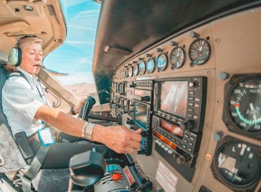 Cât câștigă un pilot