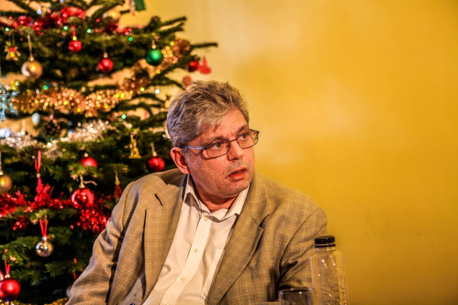 Cum trăiești cu schizofrenie paranoidă? Călătoria tulburătoare a lui Lucian Constantinescu între frică și speranță: „Mi-e și frică să mă gândesc ce s-ar întâmpla dacă aș renunța la tratament”