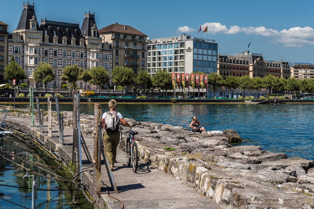 vrei să te muți în Geneva