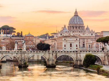 Cât costă să trăiești în Vatican