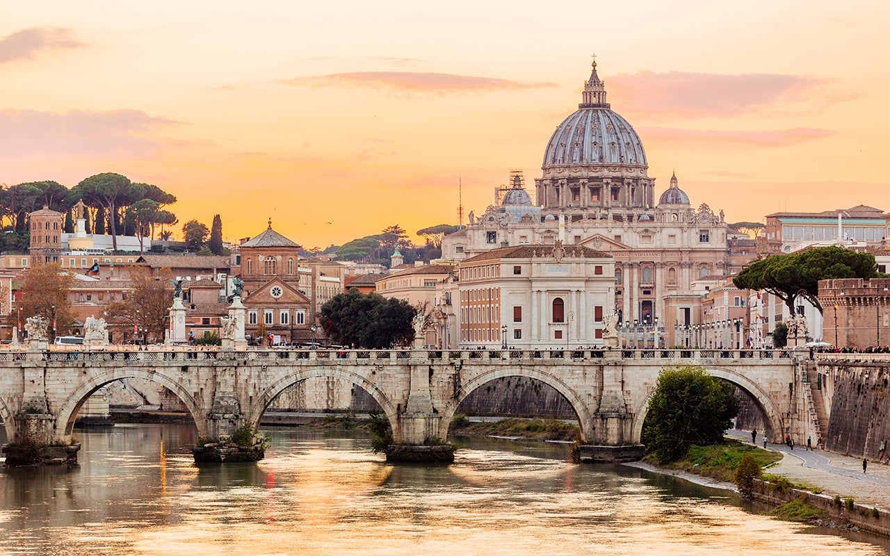 Cât costă să trăiești în Vatican