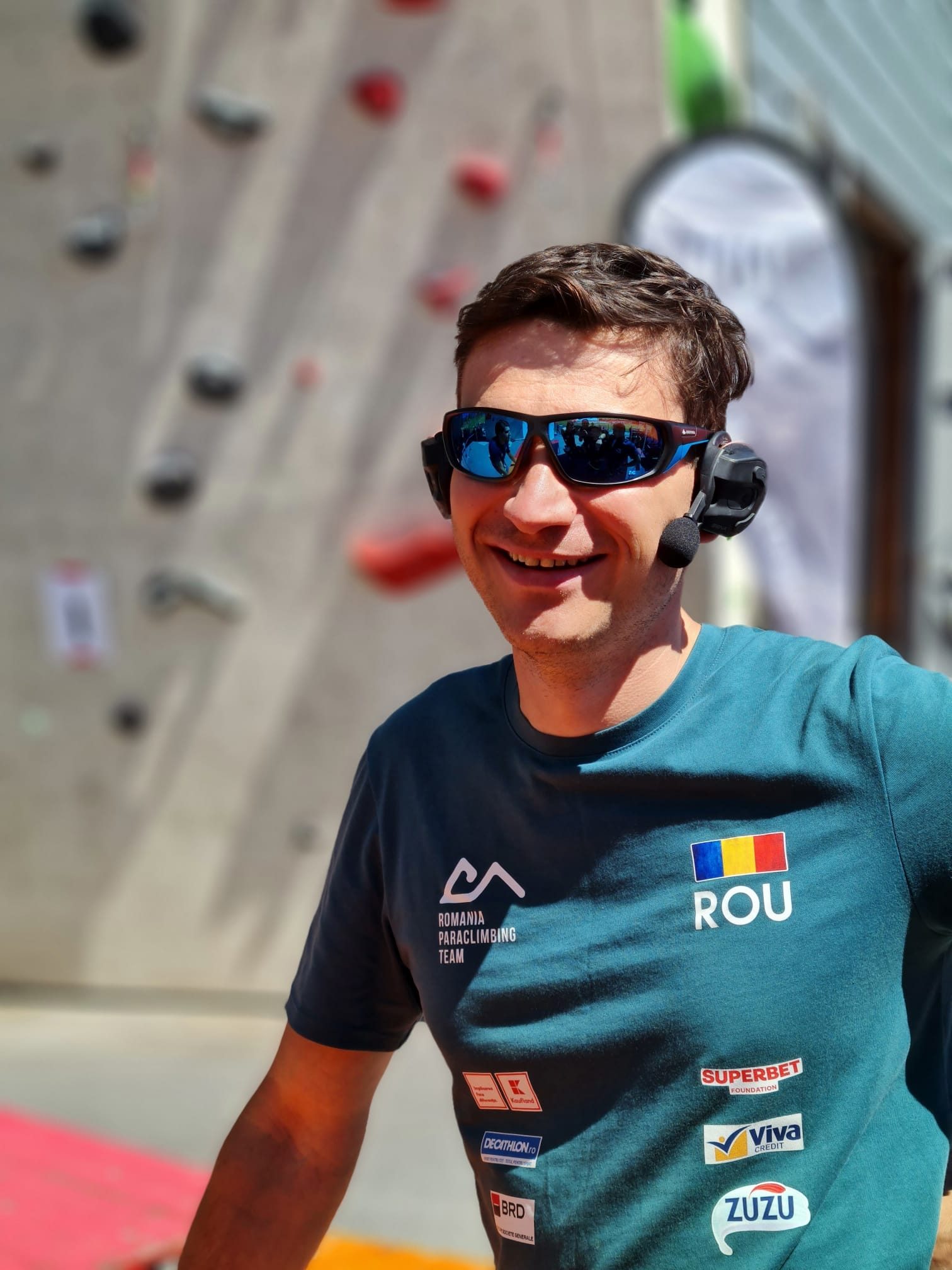 Fost campion multinațional diagnosticat cu boala Lyme și poliartrită asociată. Claudiu Miu îi învață pe copiii cu dizabilități să doboare recorduri în paraclimbing