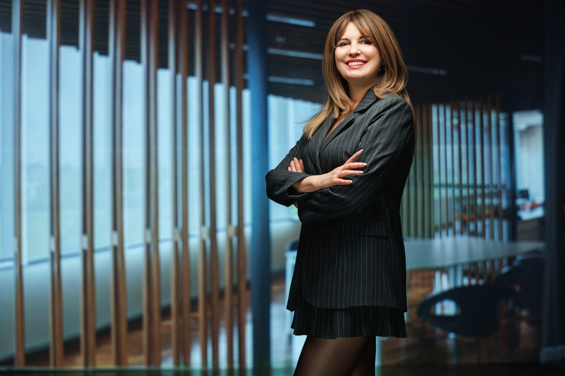 Cum a ajuns o româncă să conducă într-o lume a bărbaților care recitau Coranul atunci când o vedeau? Roxana Vîlcu și viața în Arabia Saudită: „din prima am spart cutumele și am mers în birourile în care erau numai bărbați, am discutat cu ei, chiar dacă toți scoteau mărgeluțele acelea și începeau să recite Coranul în fața mea”