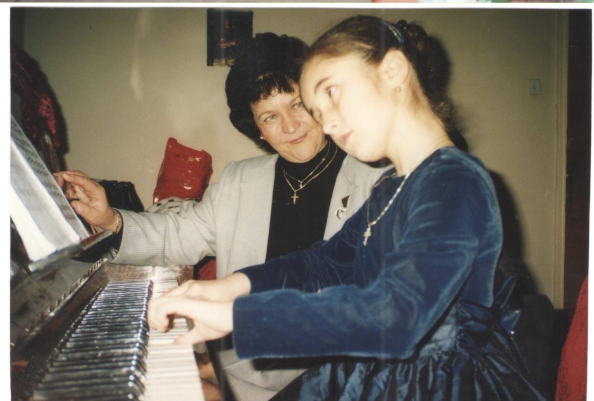Cu prima profesoara de pian, dna Elena Dumitrescu