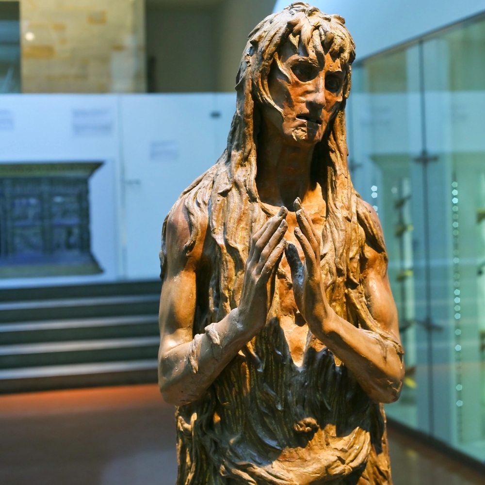 Sculptura lui Donatello ce o infatiseaza pe Maria Magdalena