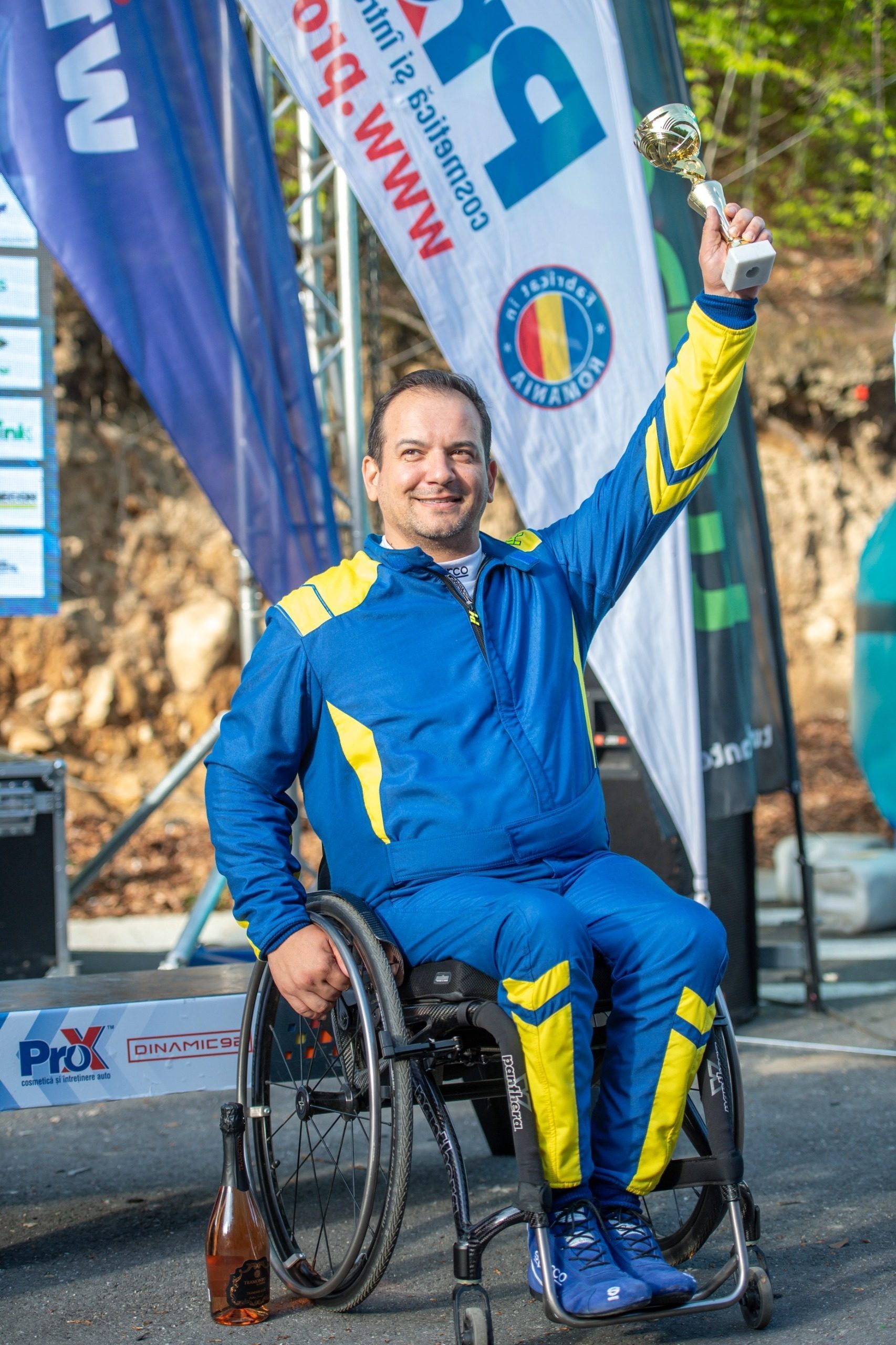 „Vârful pilei cu care mă jucam mi-a secționat măduva centrală a coloanei”. Cum arată viața lui Cătălin Petroșanu, campion în viață și în sport din scaunul rulant