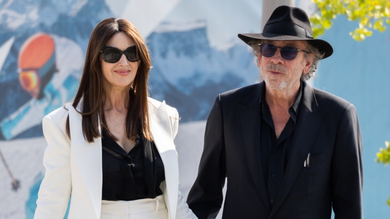 Povestea de dragoste dintre Monica Bellucci și Tim Burton