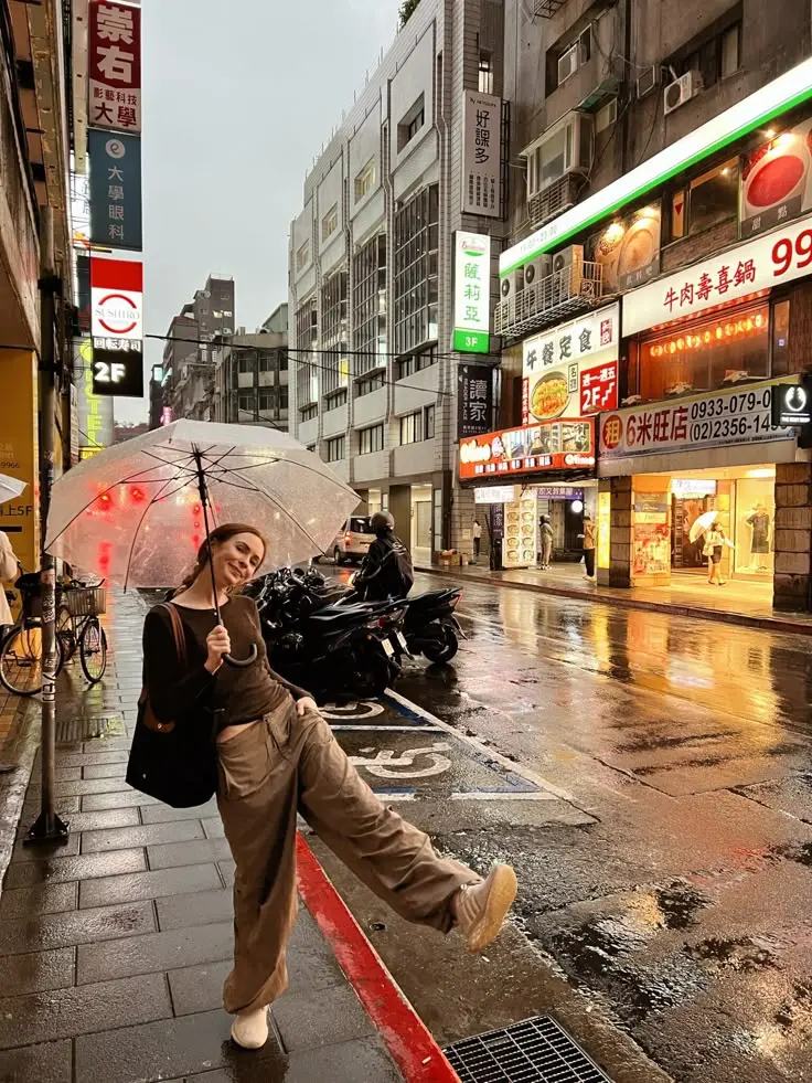 Viața în Taipei – orașul în care tradiția bea ceai cu tehnologia