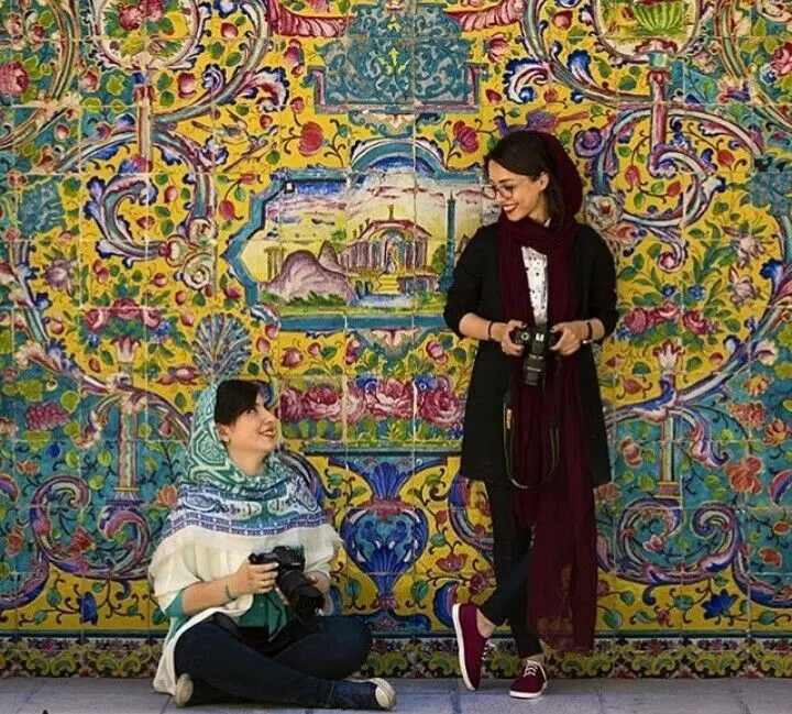Viața în Teheran: între parfum de șofran, istorie milenară și controlul respirației libere