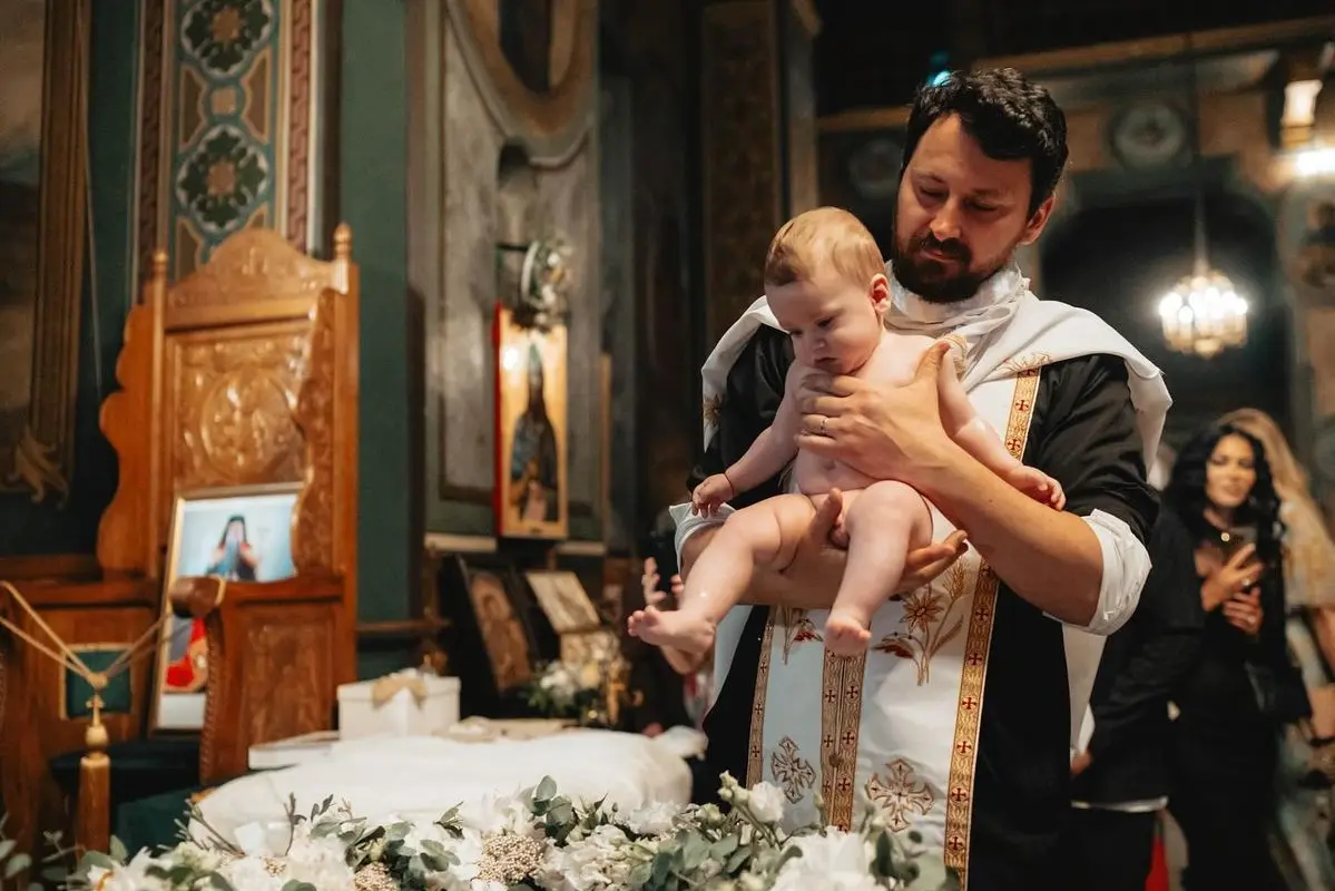 Cele mai bizare tradiții de botez