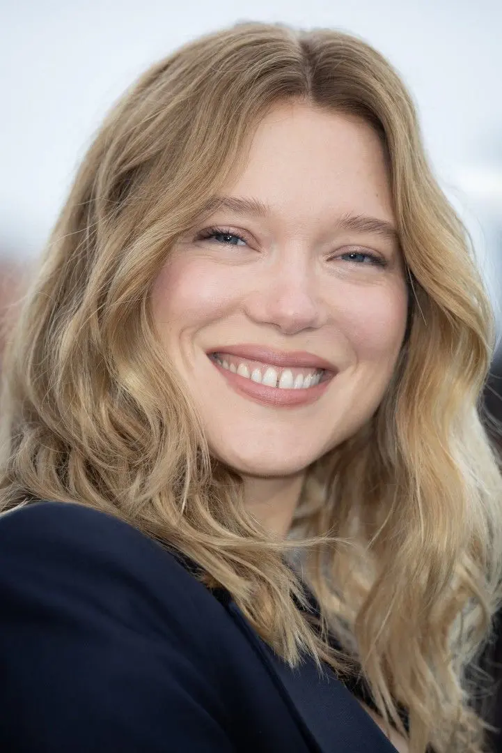 Viața lui Léa Seydoux: fragilitate, forță și farmec francez, povestea actriței care a transformat tăcerea în artă