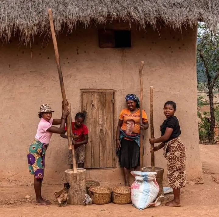 Viața în Zimbabwe: între miracolul oamenilor și realitatea care nu iartă