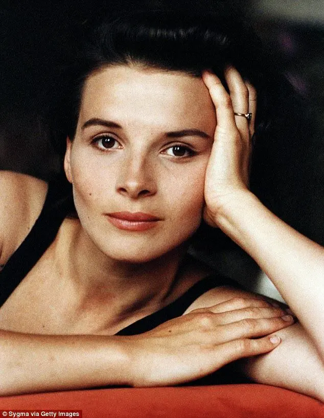 Viața actriței Juliette Binoche: libertatea de a fi, între cinema de autor, iubiri intense și refuzul compromisului