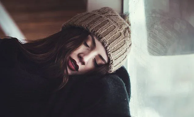 Oboseala de iarnă: de ce apare în ianuarie și cum o combați fără să te forțezi