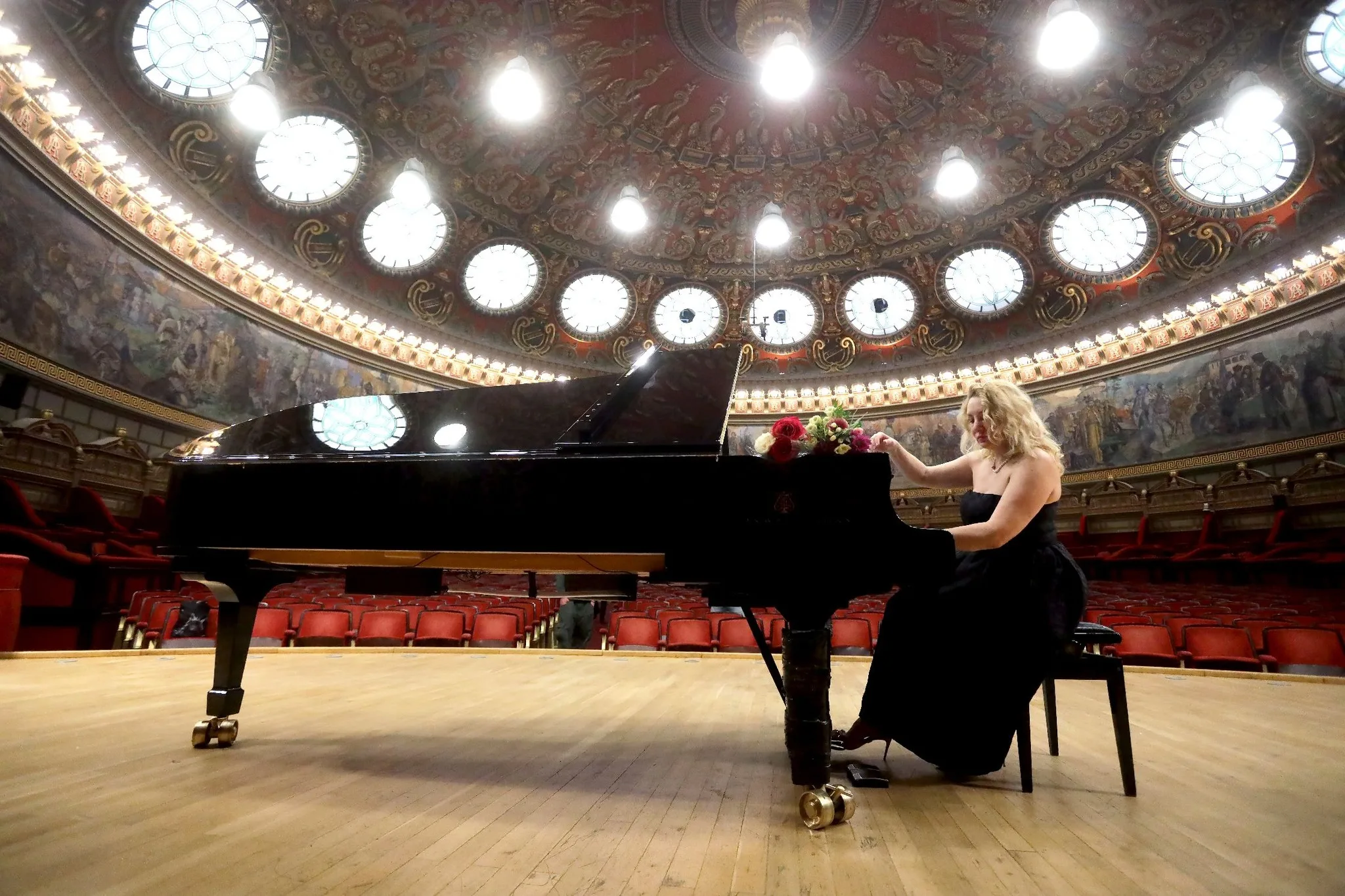 Povestea unui „copil-minune”. Mădălina Pașol și bucuria de a fi pe scenă alături de fiica sa, violoncelista Ava Pașol