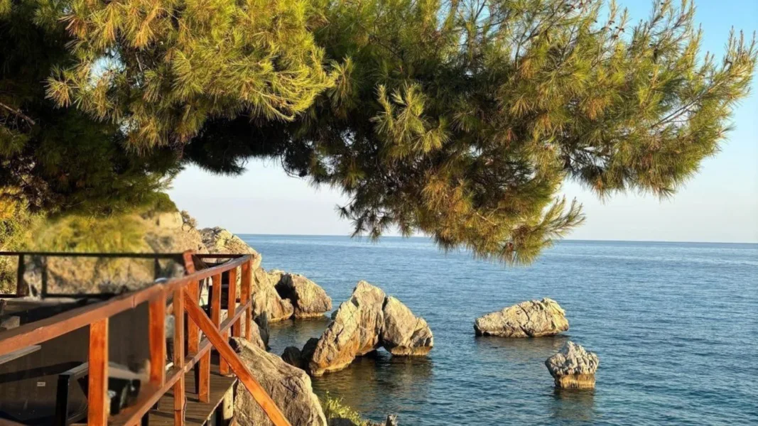 Agia Paraskevi, satul din Halkidiki unde nu te îmbulzești cu mulțimea