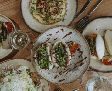 Grădina cu bao buns și sangria