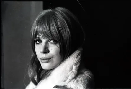 Marianne Faithfull sau inocența rock’n’roll