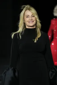 Nadia Comăneci a defilat la Paris Fashion Week, alături de Jane Fonda și Celine Dion